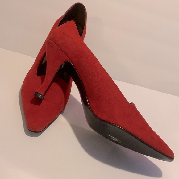 Red Suede Pumps Made in Spain Size 9.5 / 3.5” heels - Picture 3 of 6